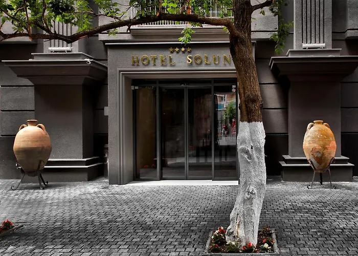 Solun Hotel & Spa Üsküp